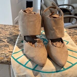 Elegant Tan Suede Women's Shoes